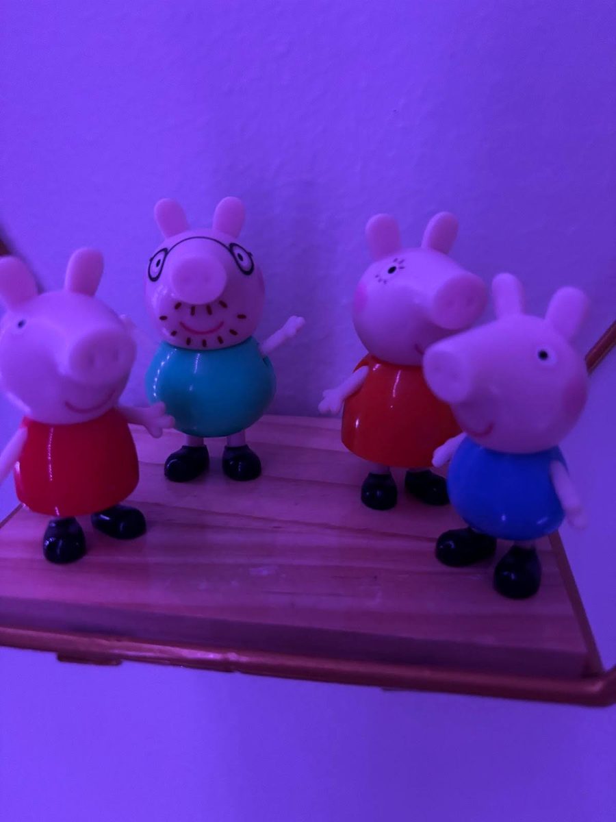 Two generations of Peppa Pig and her family 